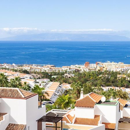 Elysium Ocean Villa Адехе Екстериор снимка
