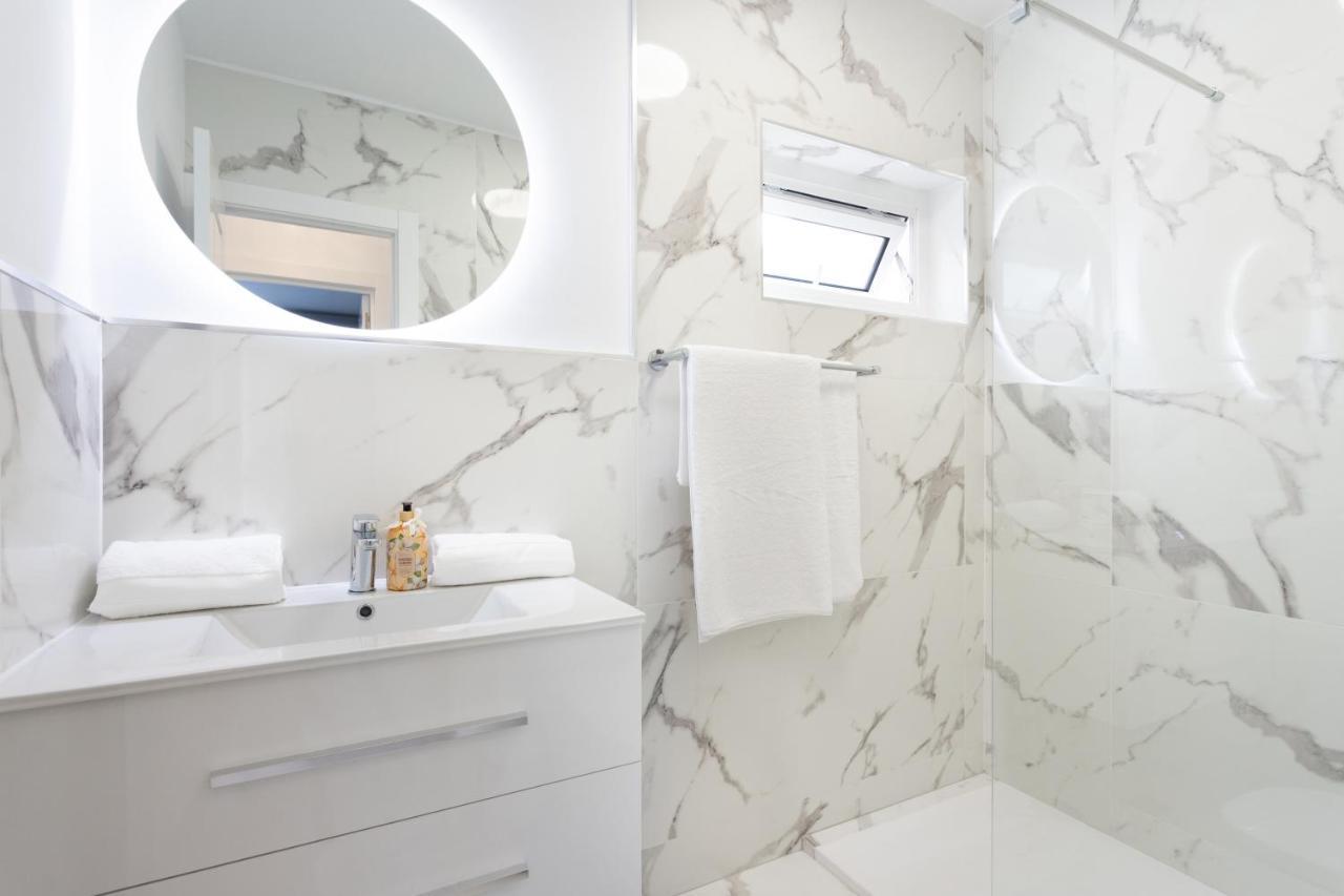 Elysium Ocean Villa Адехе Екстериор снимка