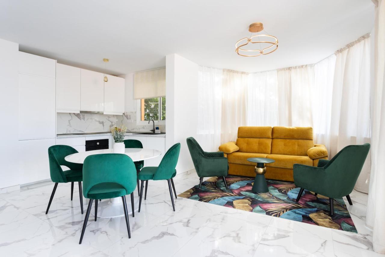 Elysium Ocean Villa Адехе Екстериор снимка
